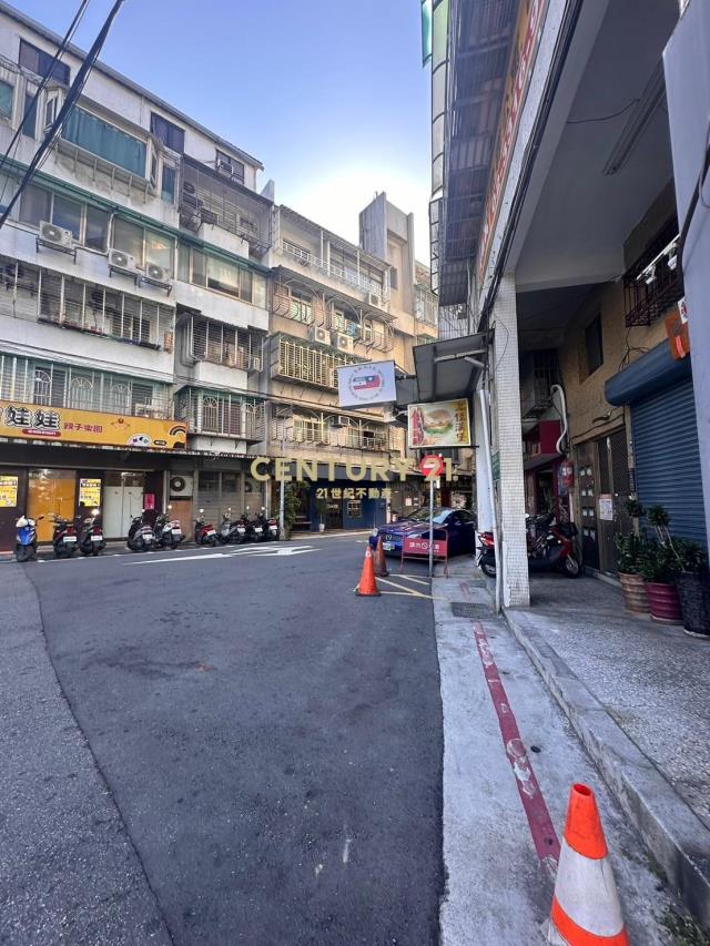 濱江市場三角窗店