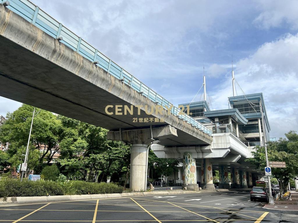 大湖公園挑高美妝庭院戶