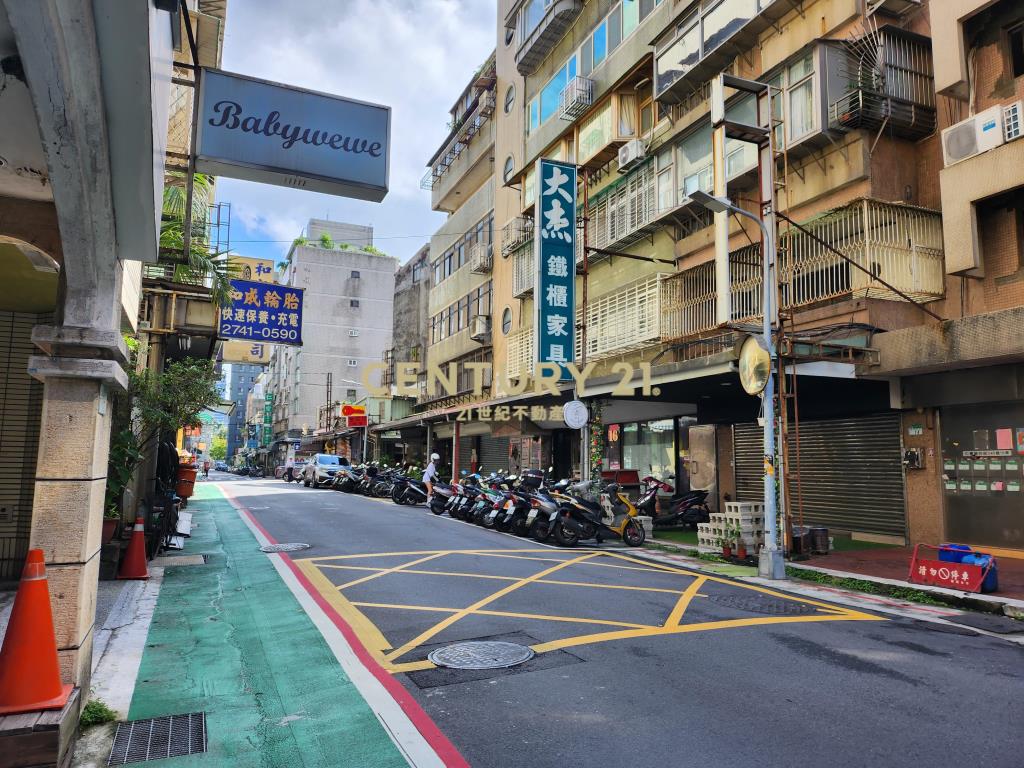 專任－延吉街熱鬧商圈金店面