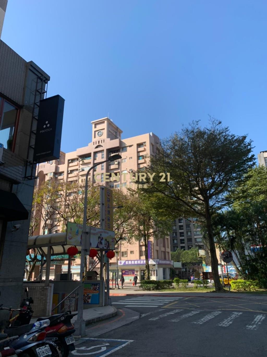 文德站正面公園雙店面+B1大店面