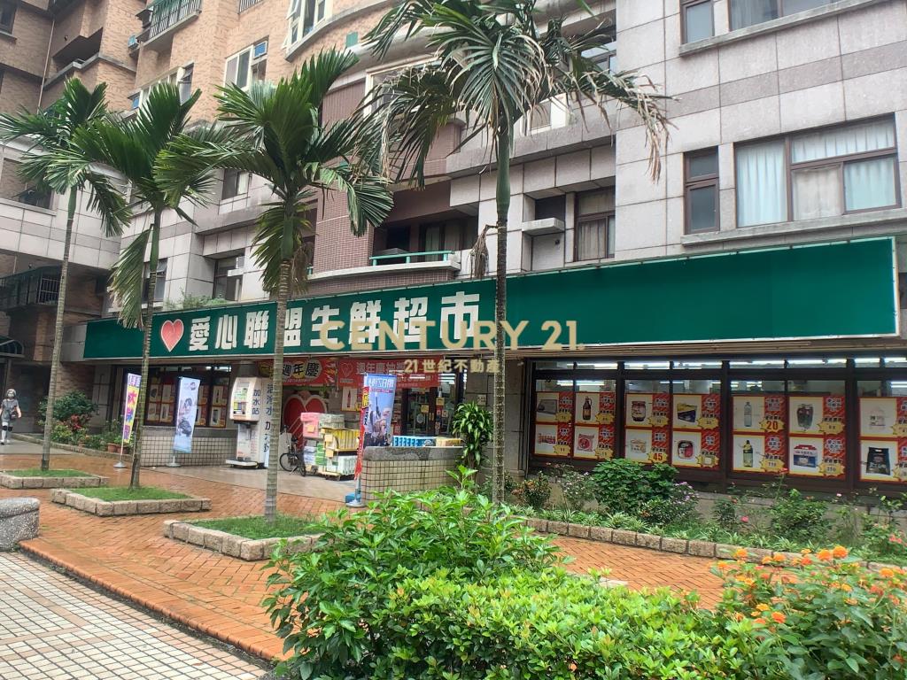 陸光新城大面寬收租雙店面