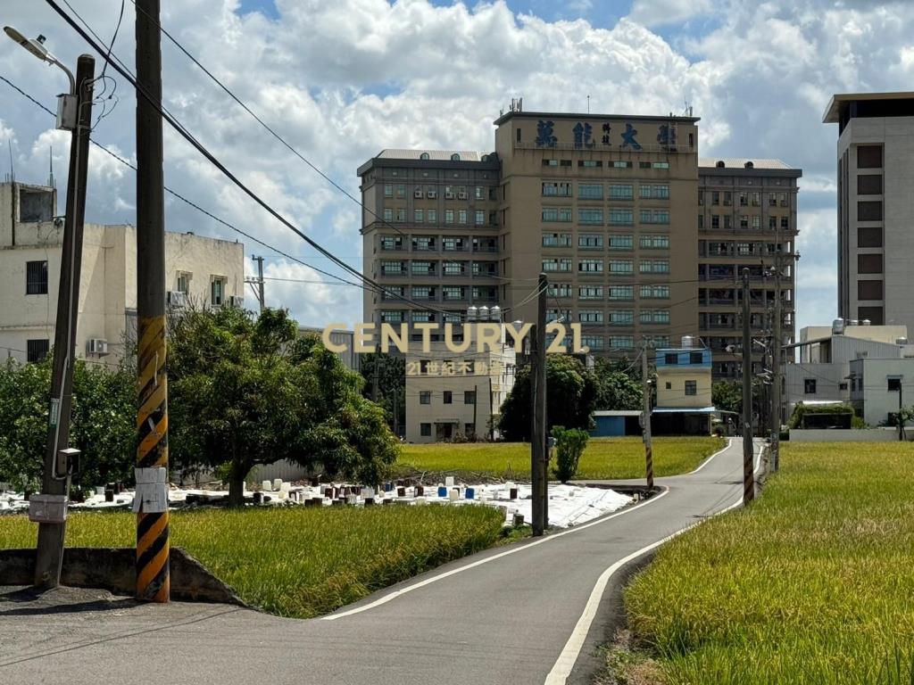 中壢萬能都計臨路農地