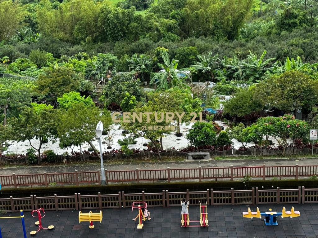 整新龍岡電梯三房