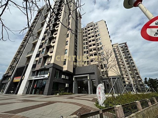客運園區巧市代兩房大車位