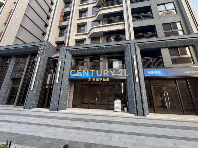 青埔高鐵A18大面寬金店面(鴻築馥麗)