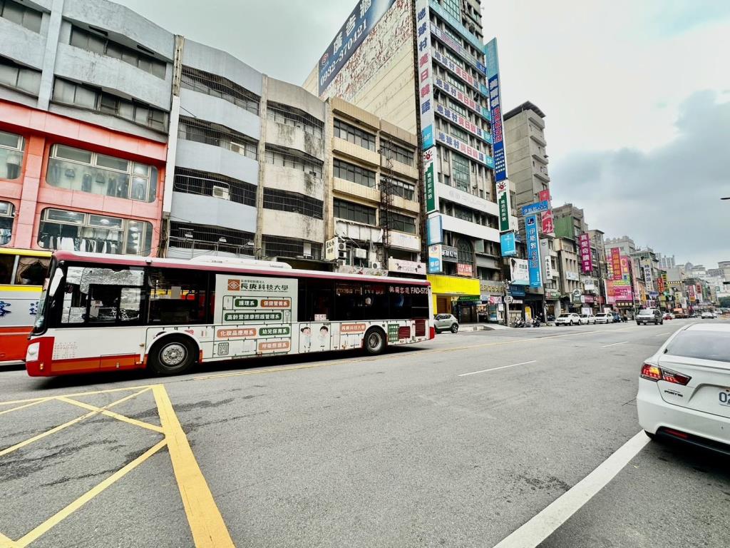 【向陽團隊】中壢火車站稀有電梯金透店