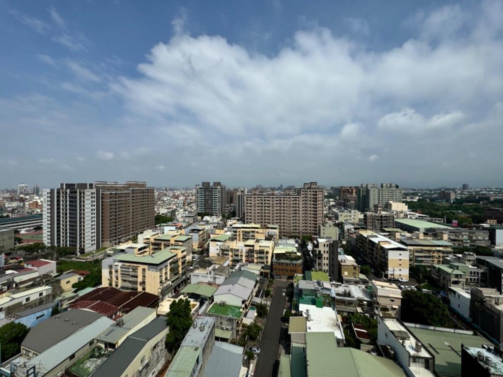 【向陽團隊】平鎮火車站景觀大套房