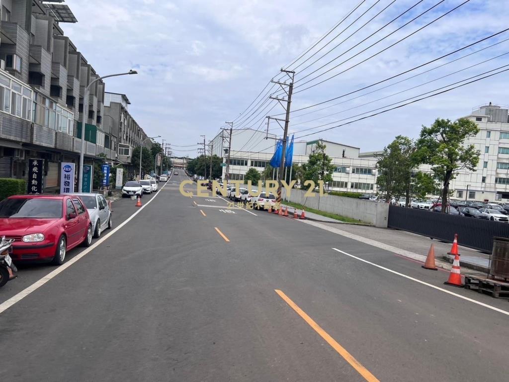 蘋果村店面💰建28坪 大空間