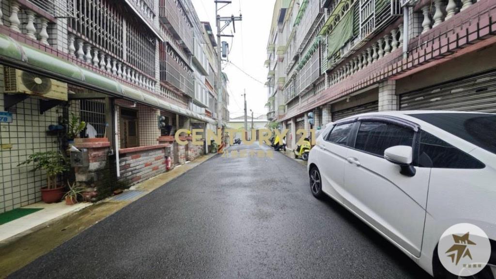 近忠貞商圈建安路透天