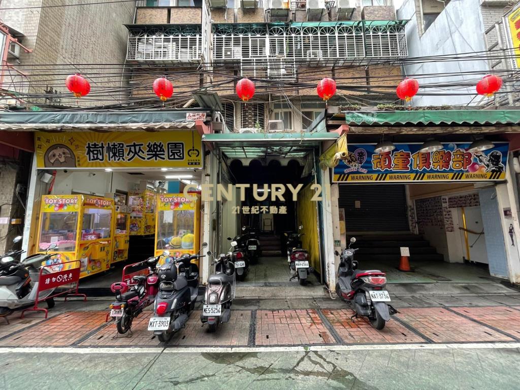 新莊路金店面