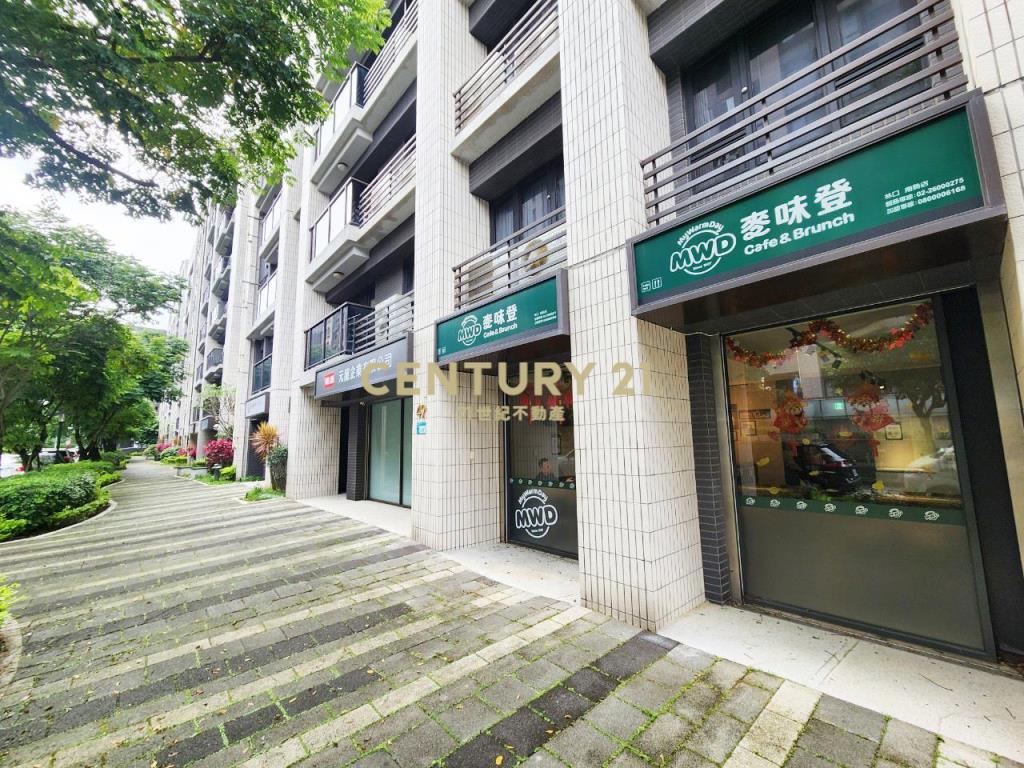 囍洋洋三角窗店面