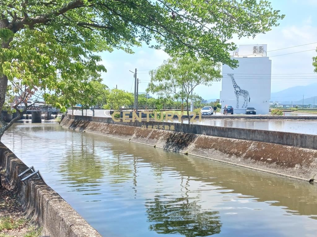 AC838礁溪高速公路旁足坪農地