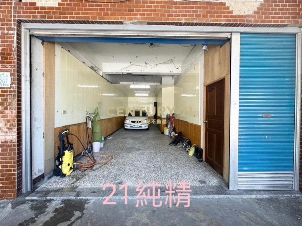 EG109羅商正對面稀有店住