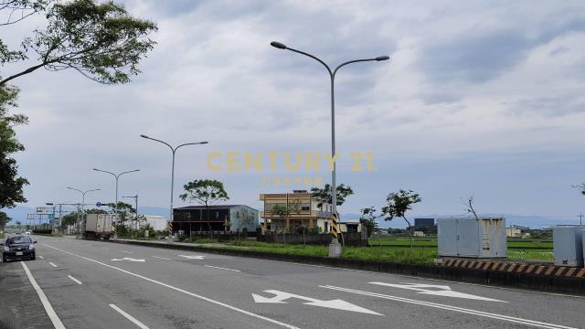 ED072台二線30米路旁建地
