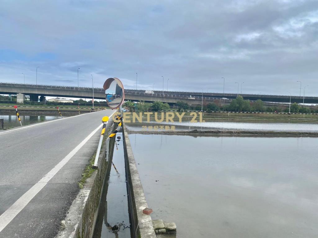 BC762近高速公路五結美農地