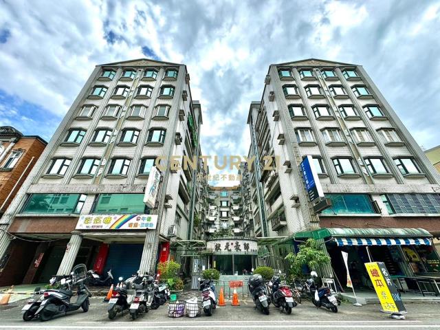 DA826宜大女中路上金店住