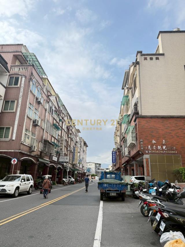 AA549東區大坪數景觀華廈
