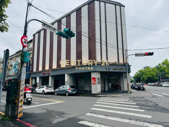 LH025新月商圈省道角窗店面(租)