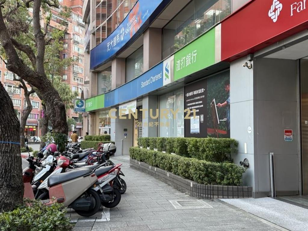 燙金.復興北路大面寬店面