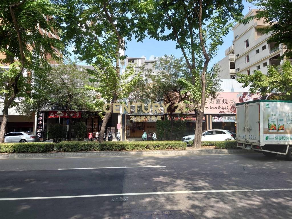 五期正公益路上鑽石精華區大店面