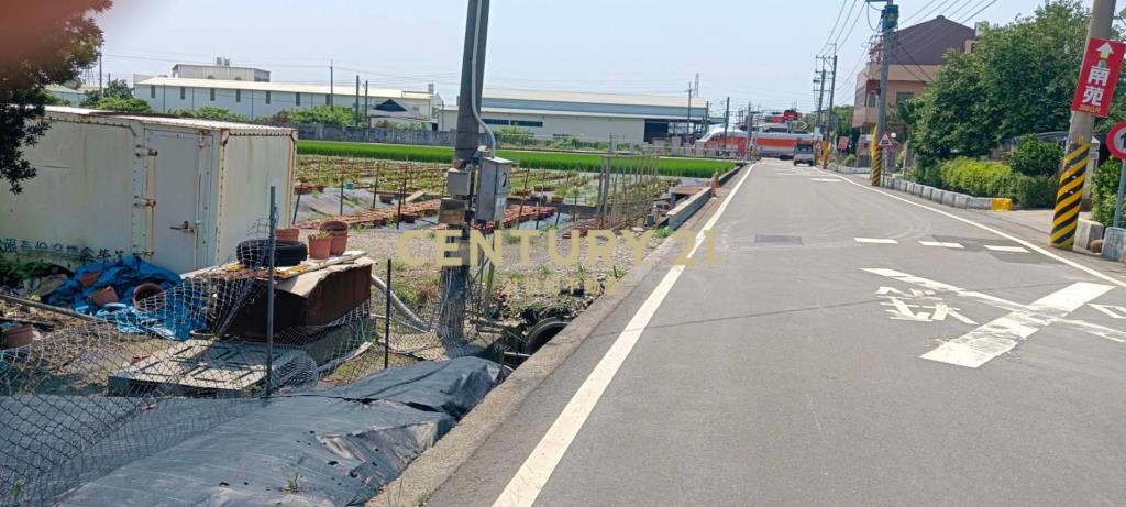 社頭近外環道雙面路田地