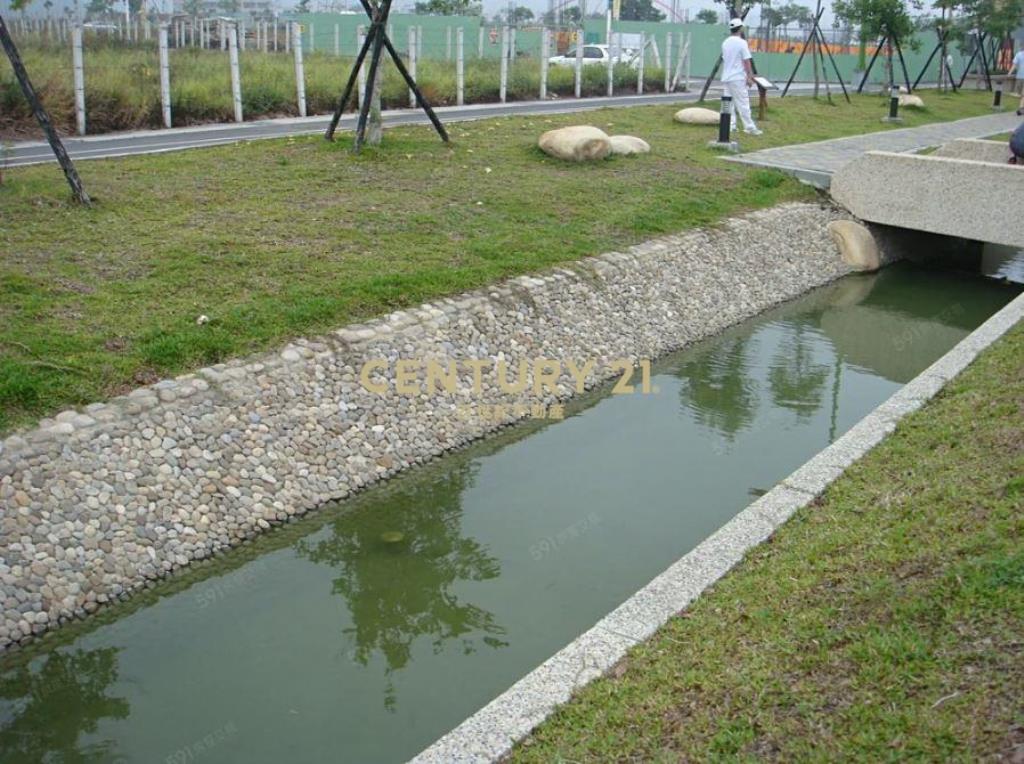 軍福十二路近和福公園建地