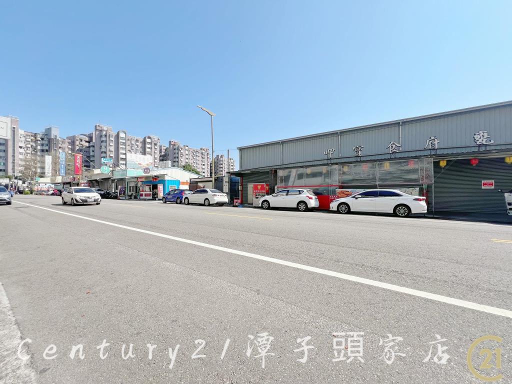 大雅破百坪臨路店住