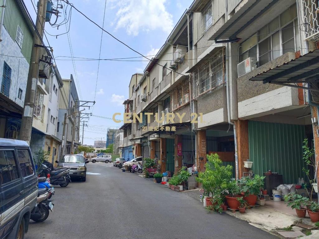 國安街近市場二樓店住