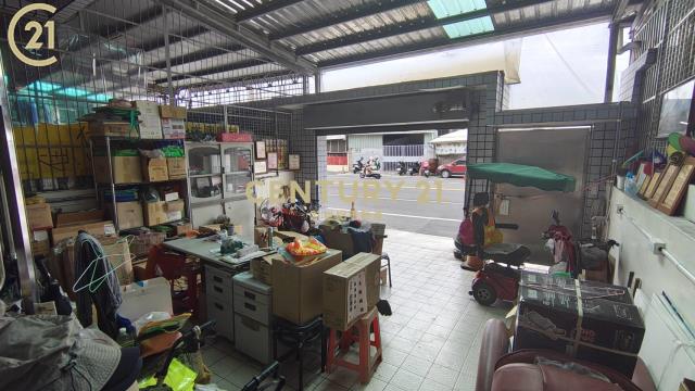 臨20米路透天店住